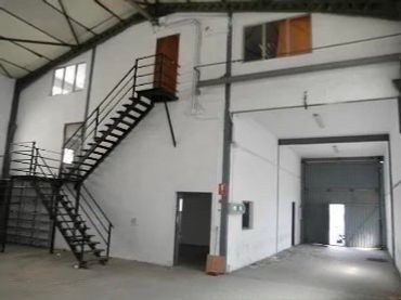 Nave industrial en venta en Avda Chinales 25