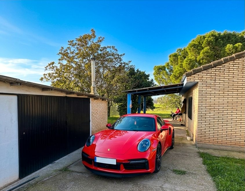 Aparcament de Casa o xalet en venda en  Zaragoza Capital amb Aire condicionat, Calefacció i Jardí privat