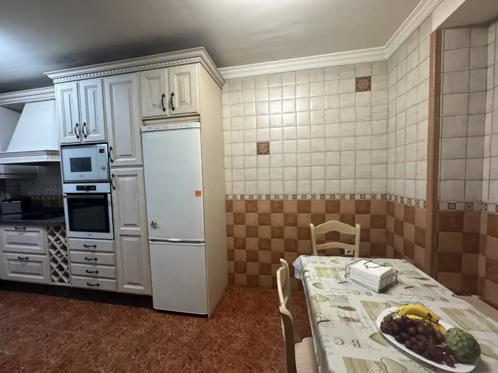 Cuina de Casa o xalet en venda en Estepona amb Forn i Rentadora