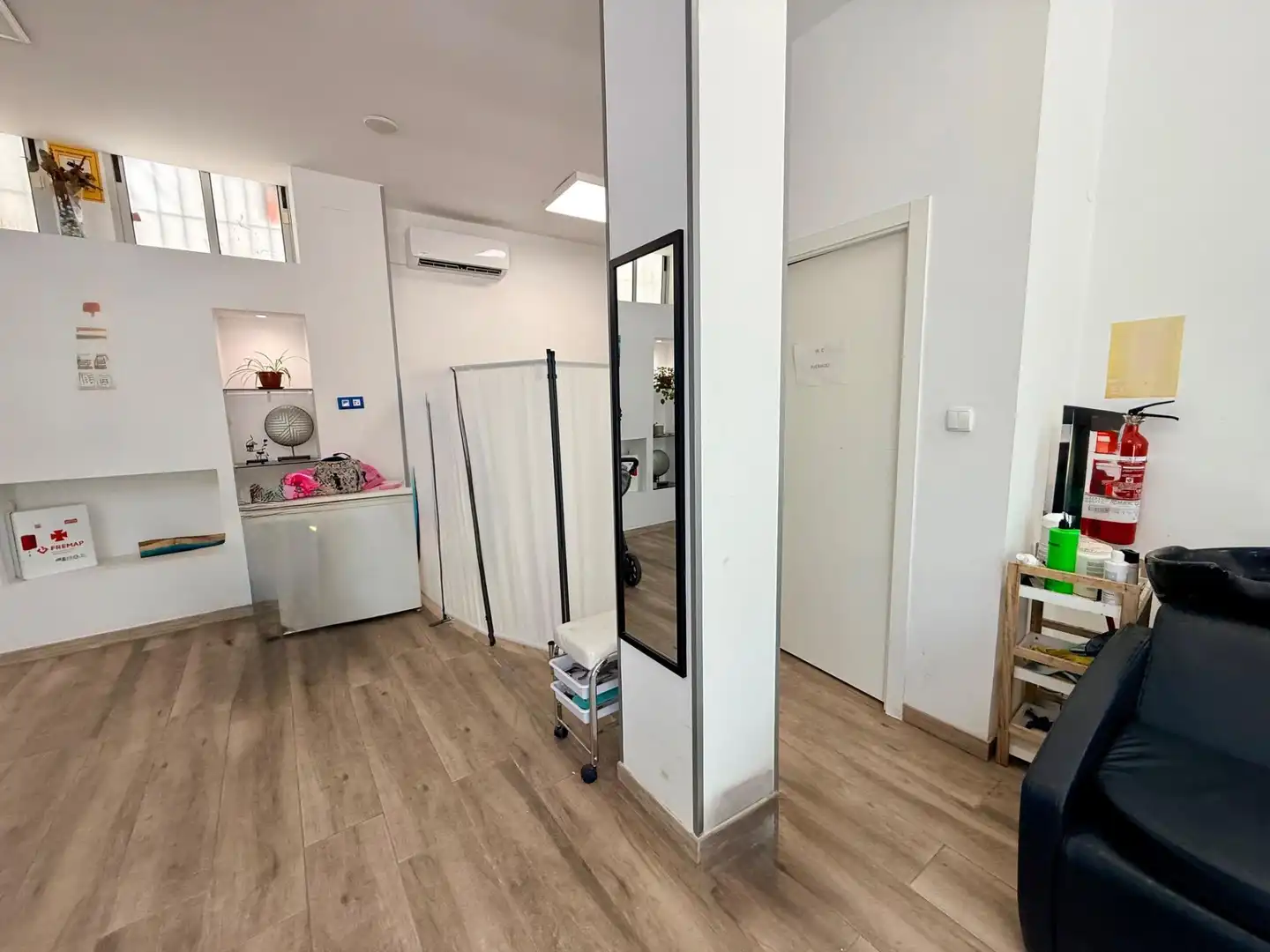 Commercial properties for sale in Sevilla  with Air Conditioner
