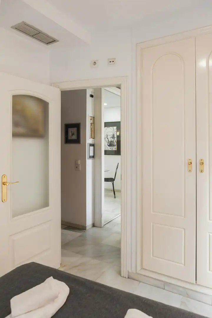 Flat for rent in Valencia  with Air Conditioner, Heating and Furnished