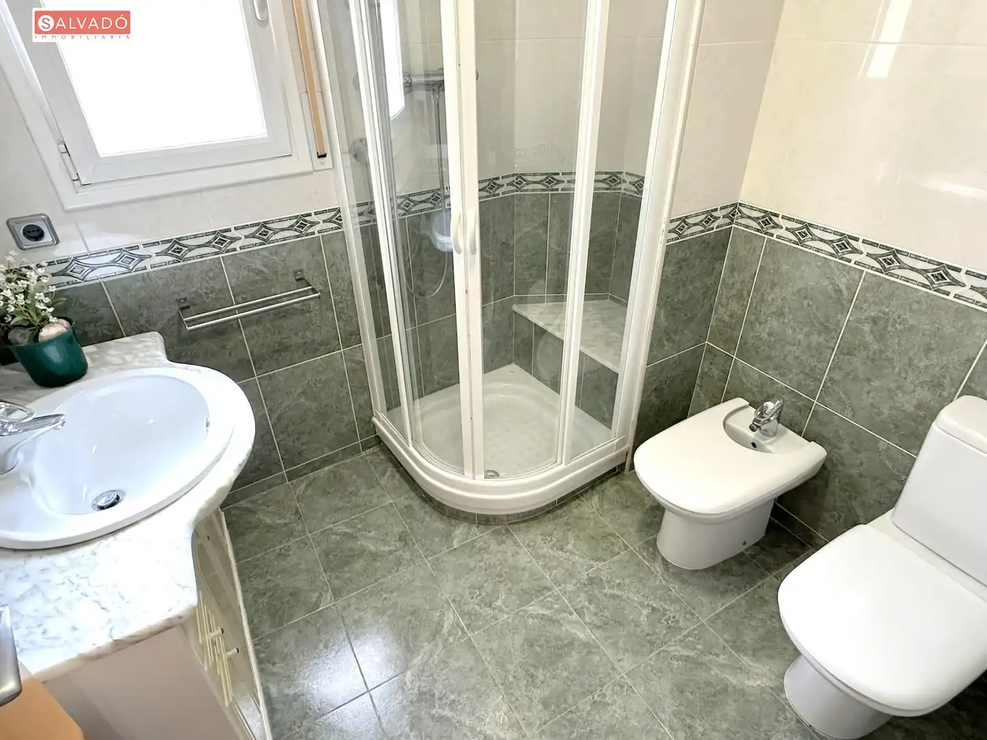 Baño de Casa o chalet en venta en El Vendrell con Calefacción, Jardín privado y Terraza