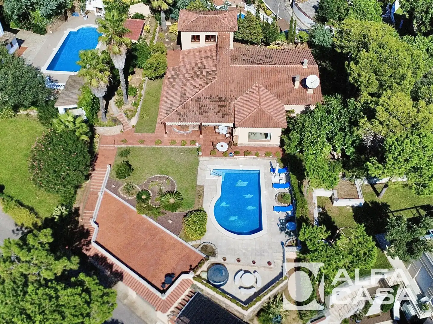 Vista exterior de Casa o xalet en venda en Lloret de Mar amb Aire condicionat, Calefacció i Terrassa