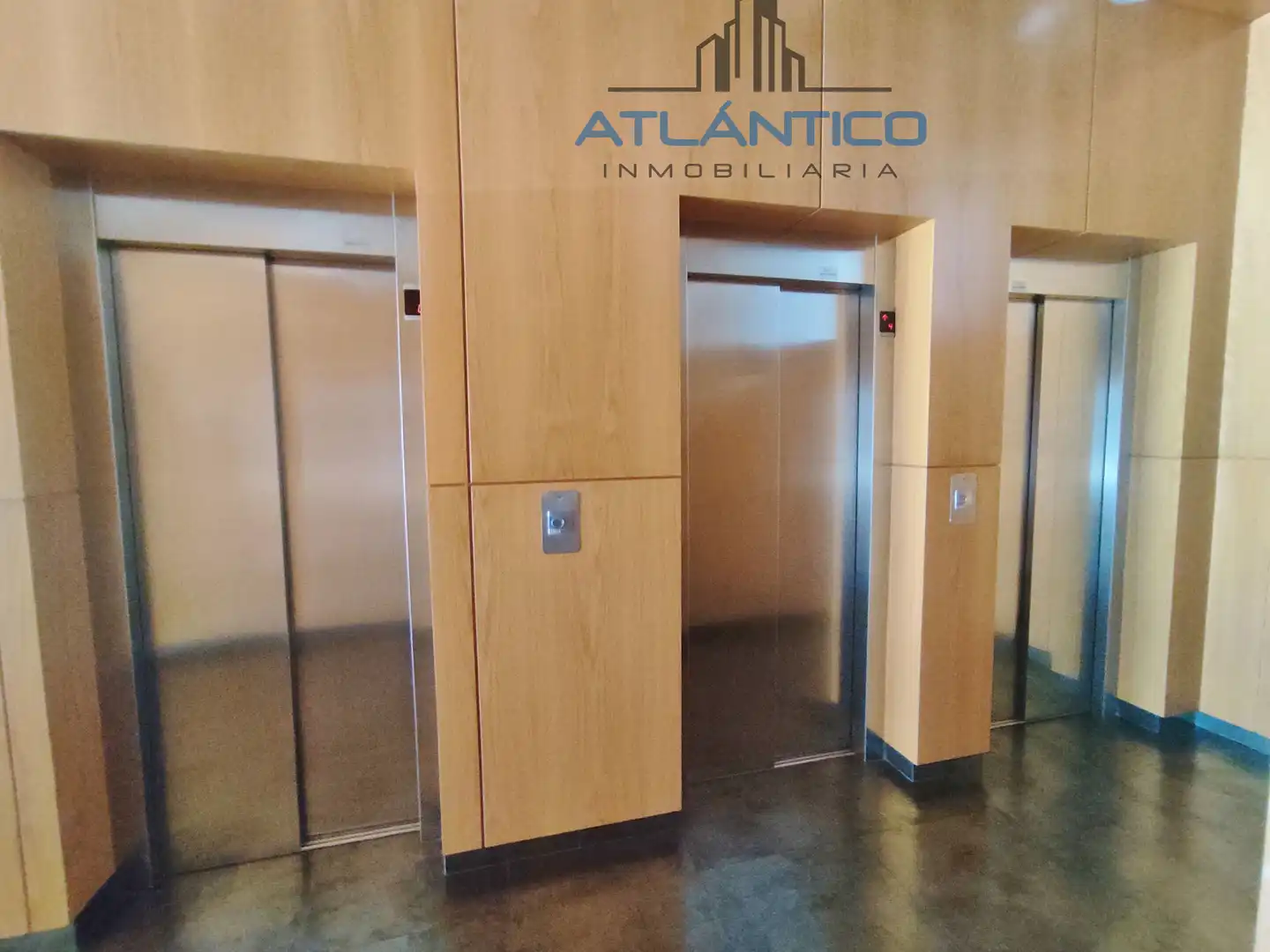 Piso en venta en A Coruña Capital  con Calefacción, Trastero y Horno