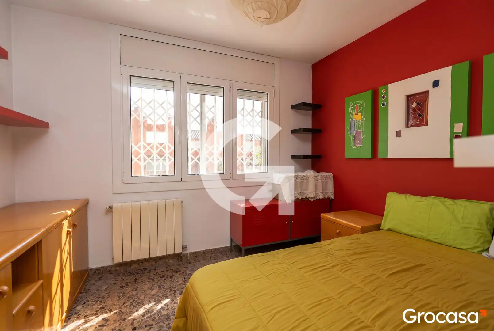 Dormitori de Casa adosada en venda en Sant Boi de Llobregat amb Aire condicionat, Calefacció i Jardí privat