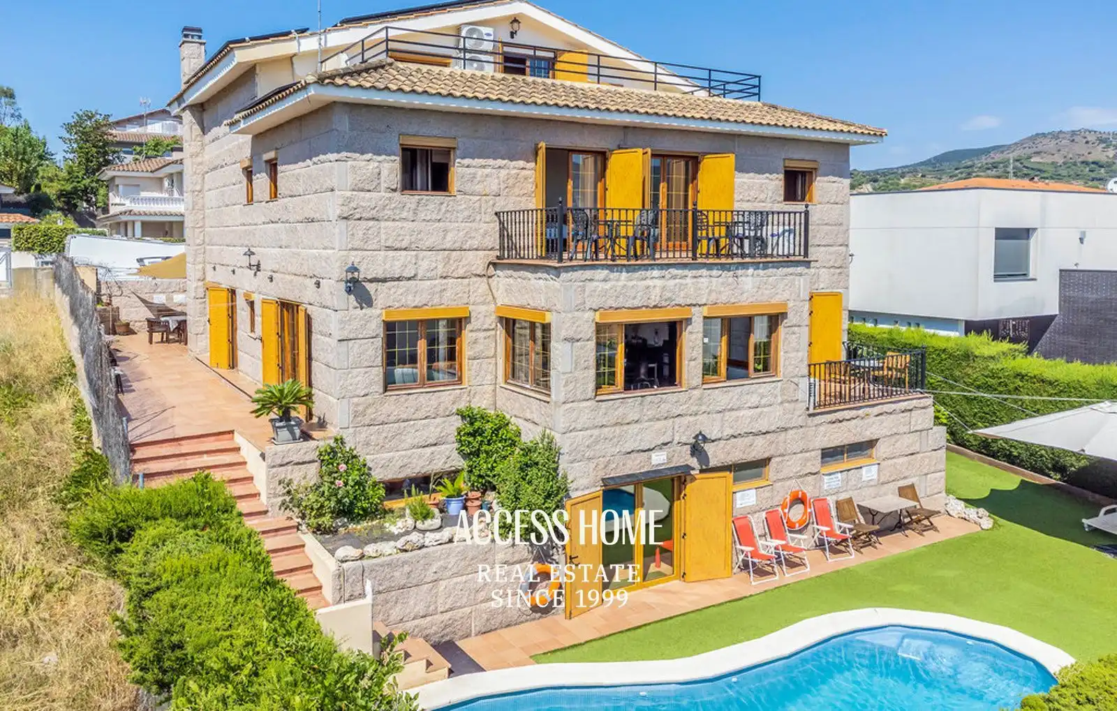 Villa con piscina in vendita a Alella