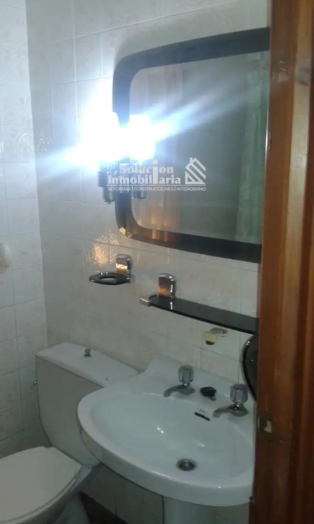 Bathroom of Flat for sale in Almenara de Tormes