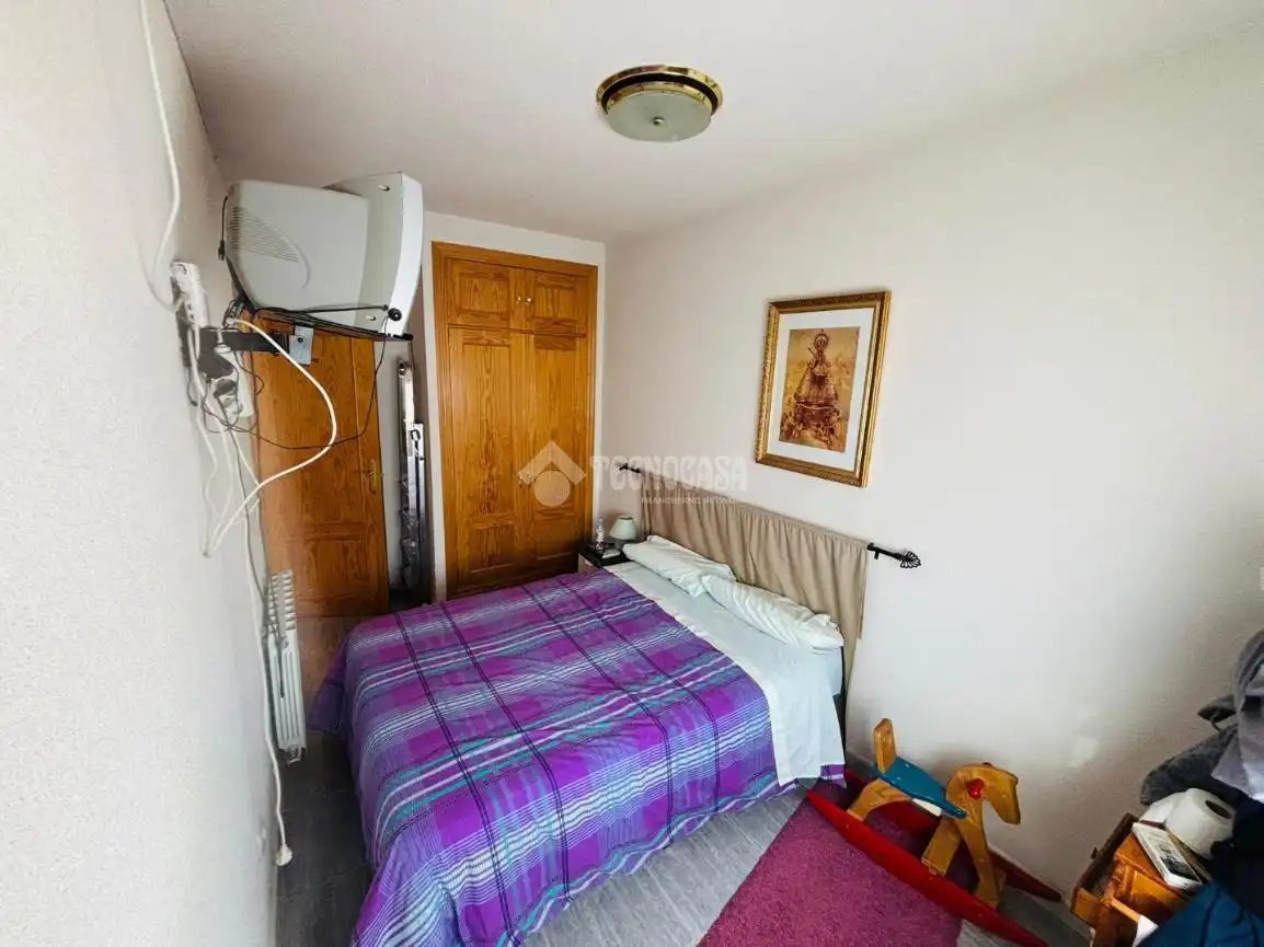 Habitación de Casa adosada en venta en Escalona con Aire acondicionado, Calefacción y Amueblado