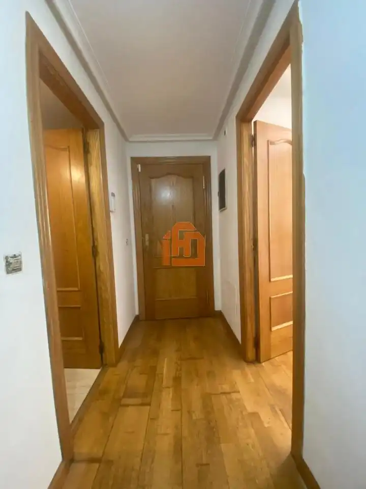 Apartament en venda en León Capital  amb Calefacció i Traster