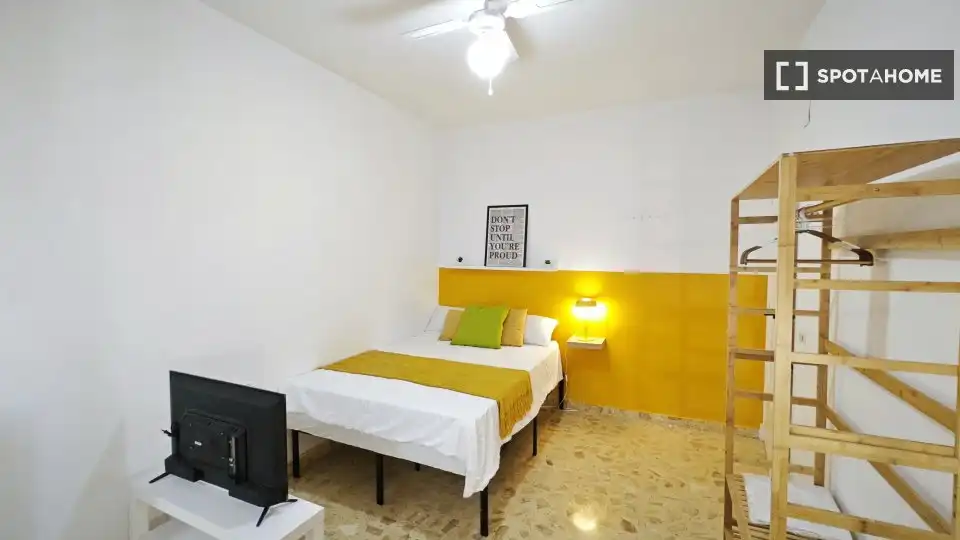 Habitación de Piso de alquiler en Cartagena con Aire acondicionado, Calefacción y Amueblado