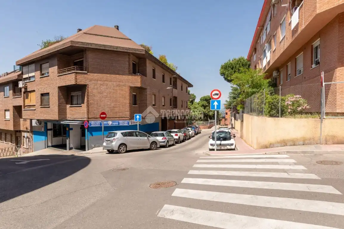 Vista exterior de Local en venda en Las Rozas de Madrid