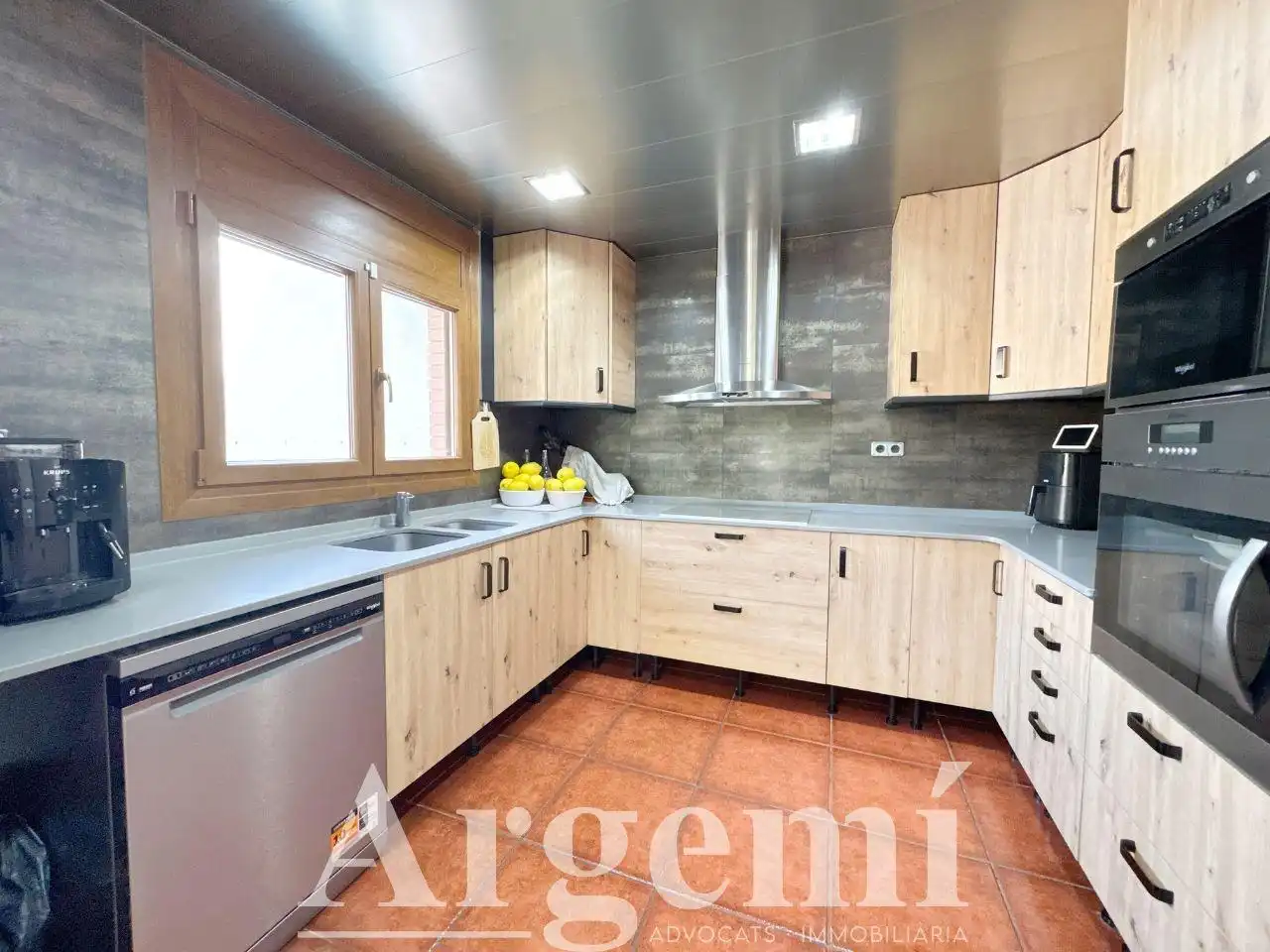 Cocina de Casa adosada en venta en Palau-solità i Plegamans con Calefacción, Jardín privado y Trastero
