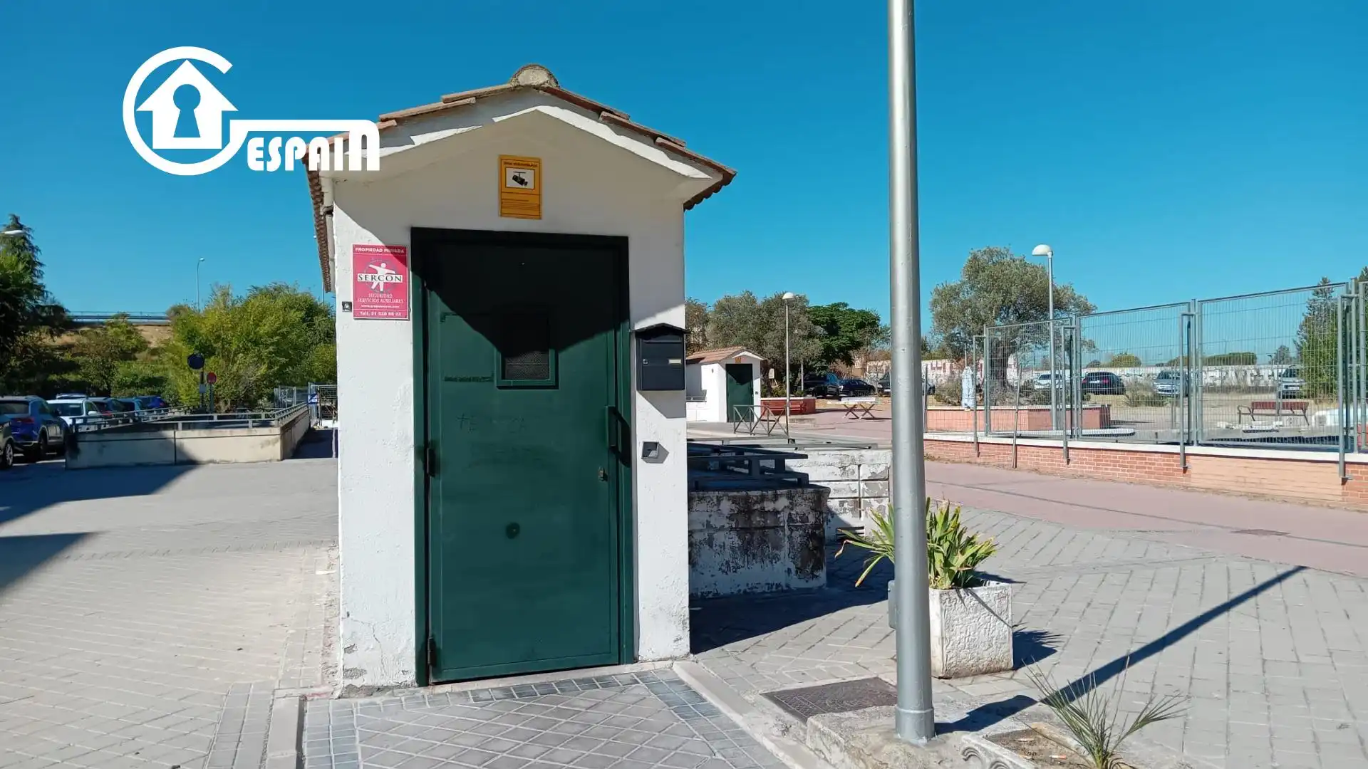 Außenansicht von Garage zum Verkauf in Madrid