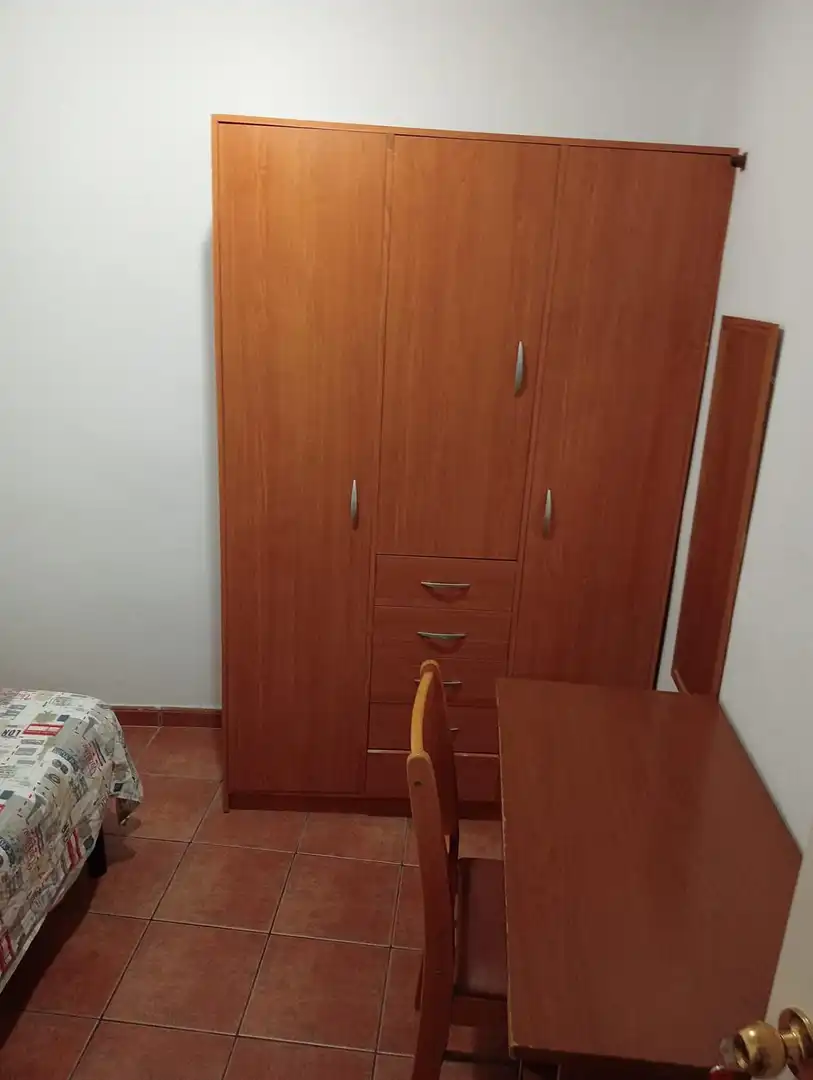 Schlafzimmer von Wohnung zur Miete in  Sevilla Capital mit Möbliert