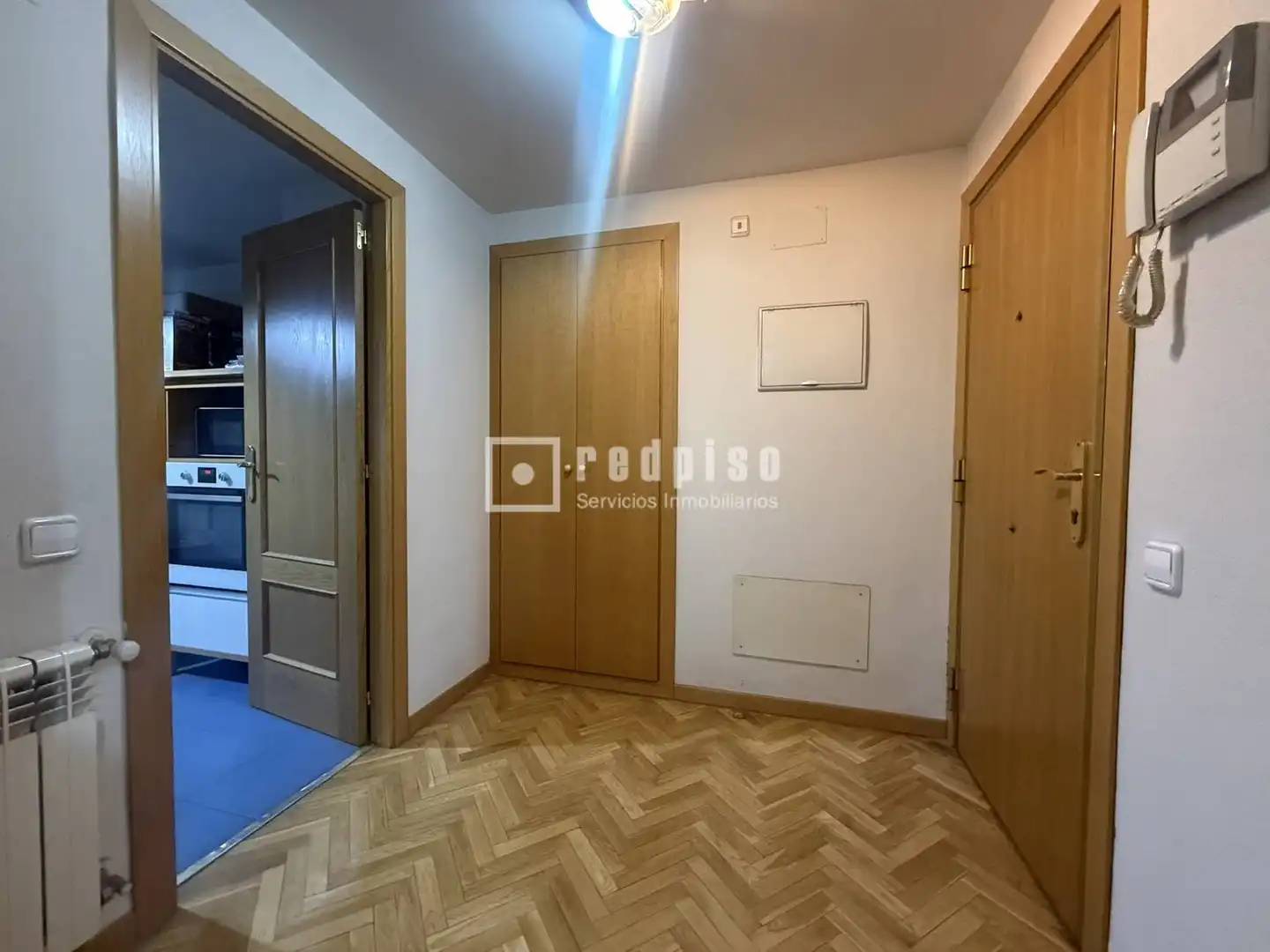 Dormitori de Pis en venda en Madrid amb Calefacció, Jardí privat i Parquet
