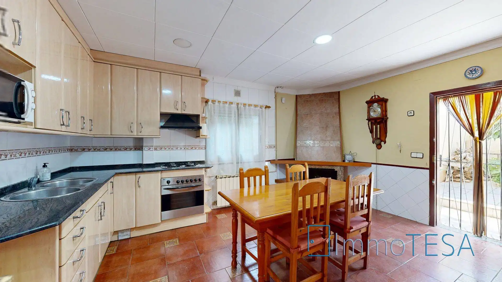 Cocina de Casa o chalet en venta en Barberà del Vallès con Calefacción, Jardín privado y Balcón