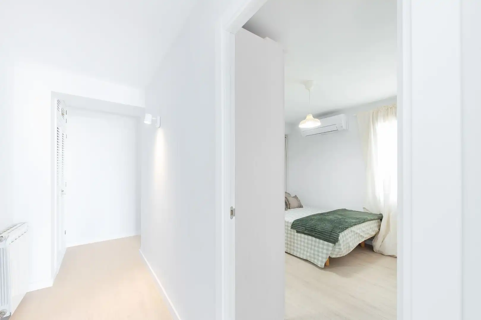 Schlafzimmer von Dachboden zur Miete in  Palma de Mallorca mit Klimaanlage, Heizung und Parkett