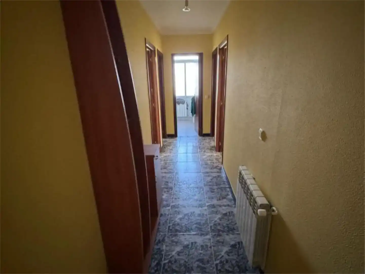 Wohnung zum Verkauf in Negreira mit Privatgarten und Möbliert