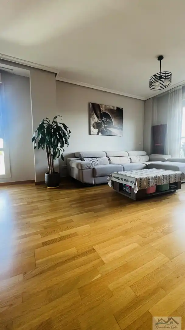 Sala d'estar de Pis en venda en Boadilla del Monte amb Calefacció, Terrassa i Traster