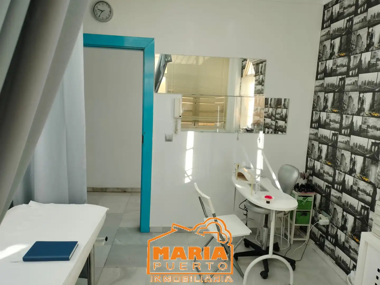 Office for rent in Puerto de la Torre - Atabal