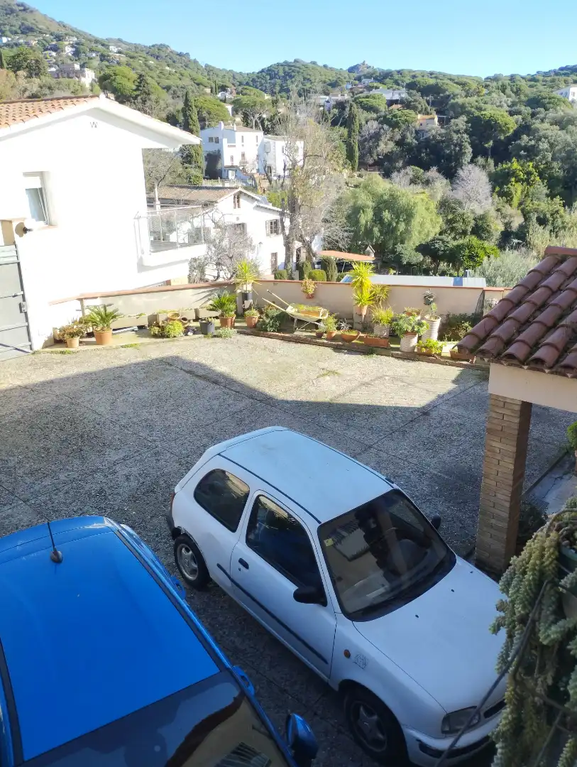 Aparcament de Casa o xalet en venda en Cabrils amb Calefacció, Jardí privat i Terrassa