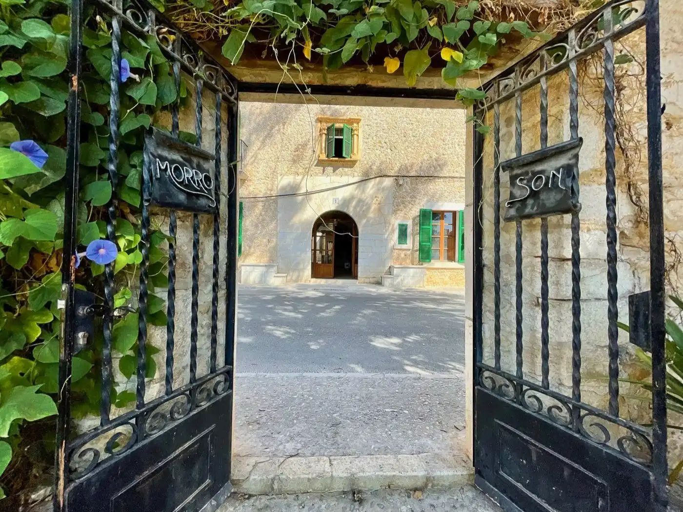 Casa amb terrassa en venda a Carrer Salvador Beltrán, imagen 2