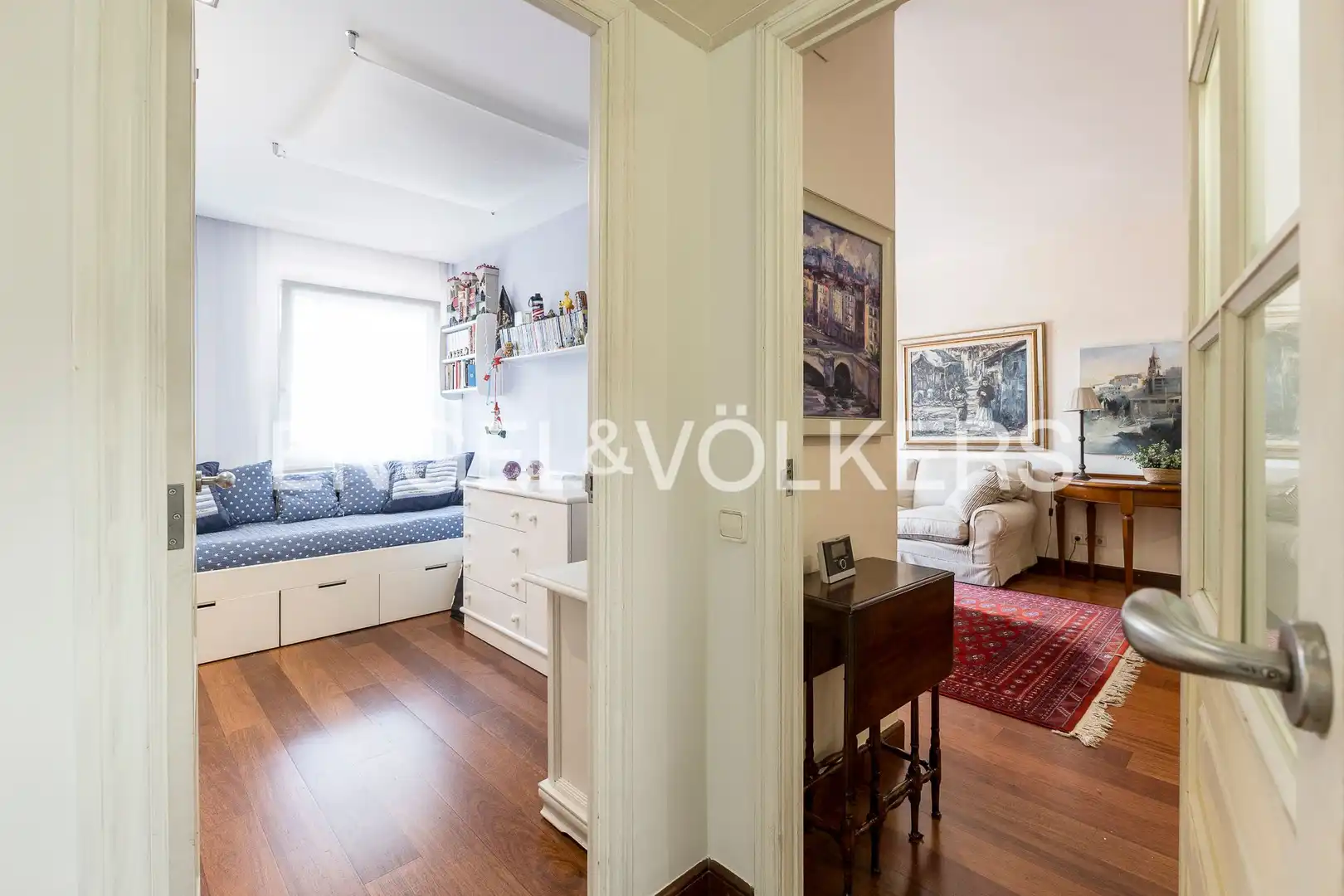 Bedroom of Flat for sale in Barcelona  with Air Conditioner, Heating and Furnished