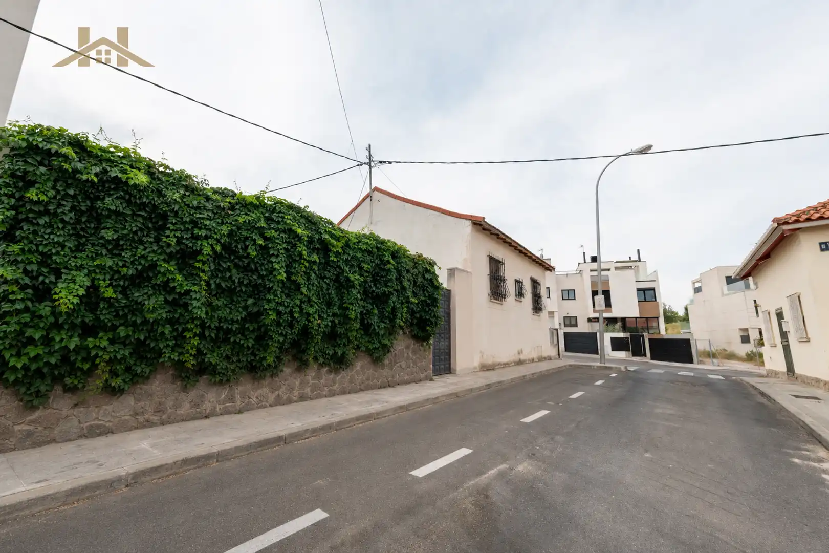 Vista exterior de Casa o chalet en venta en Madrid con Aire acondicionado, Calefacción y Jardín privado