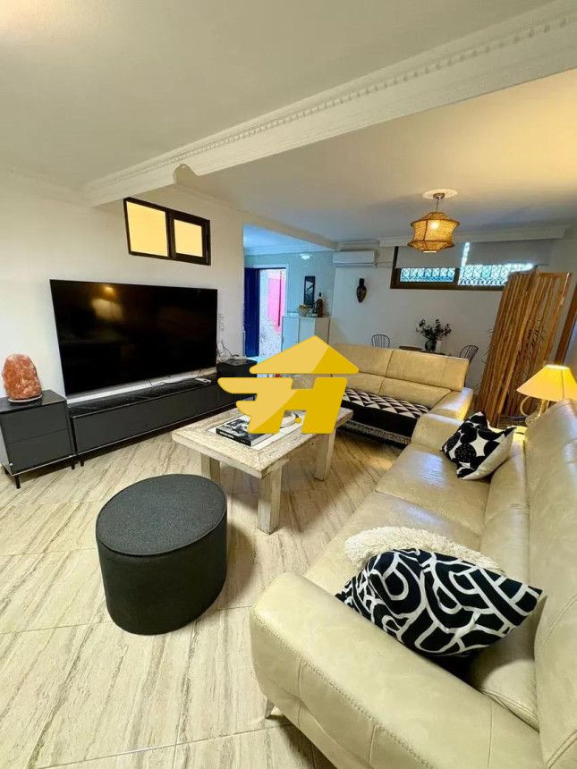 Sala d'estar de Pis de lloguer en Benalmádena amb Aire condicionat i Moblat