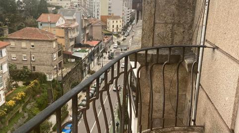Foto 5 de Piso en venta en Camelias - Pi y Margall, Vigo
