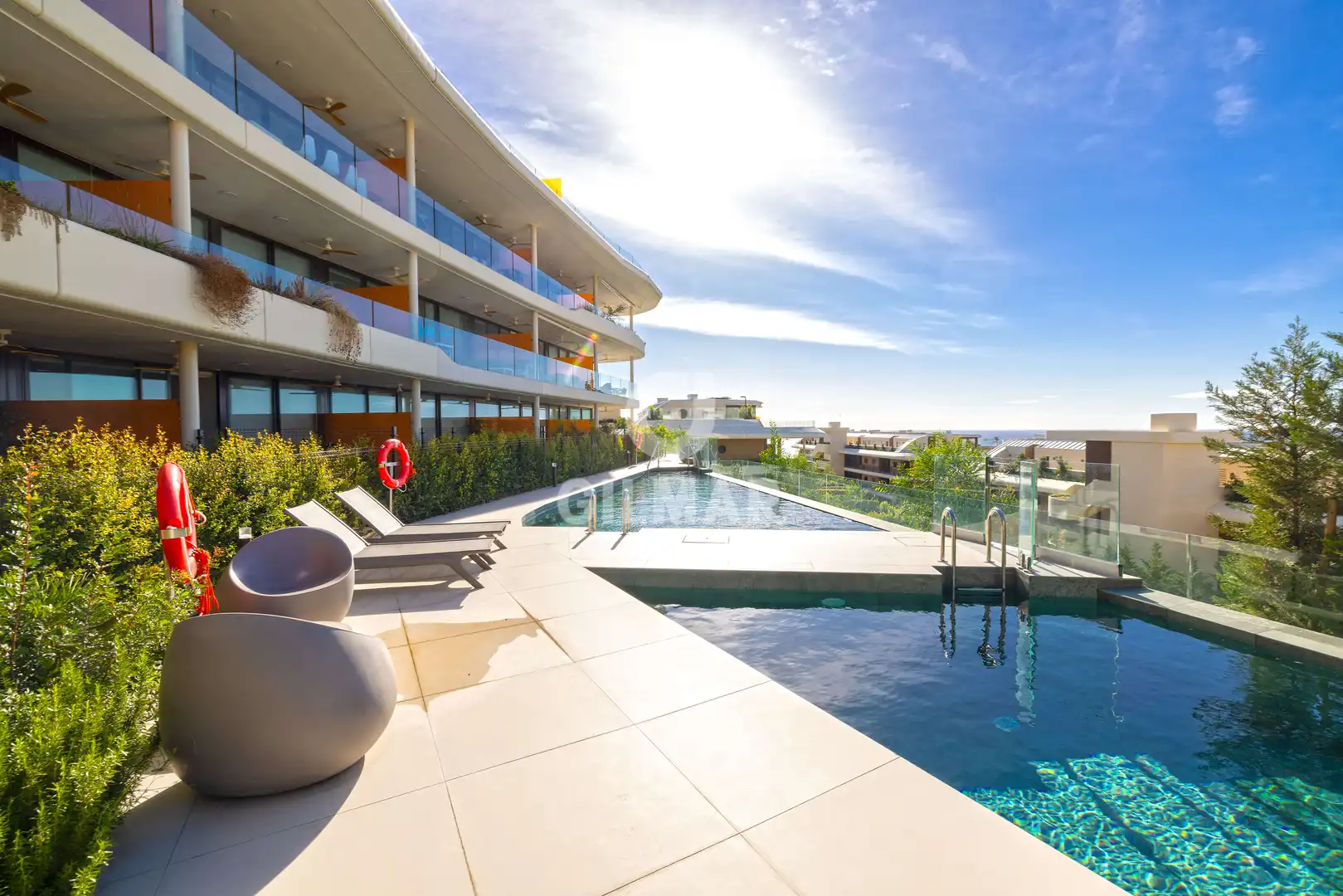 Schwimmbecken von Wohnungen zum Verkauf in Fuengirola mit Heizung, Privatgarten und Abstellraum