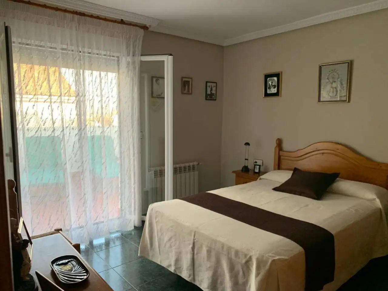 Dormitori de Casa o xalet en venda en Baza amb Calefacció i Terrassa