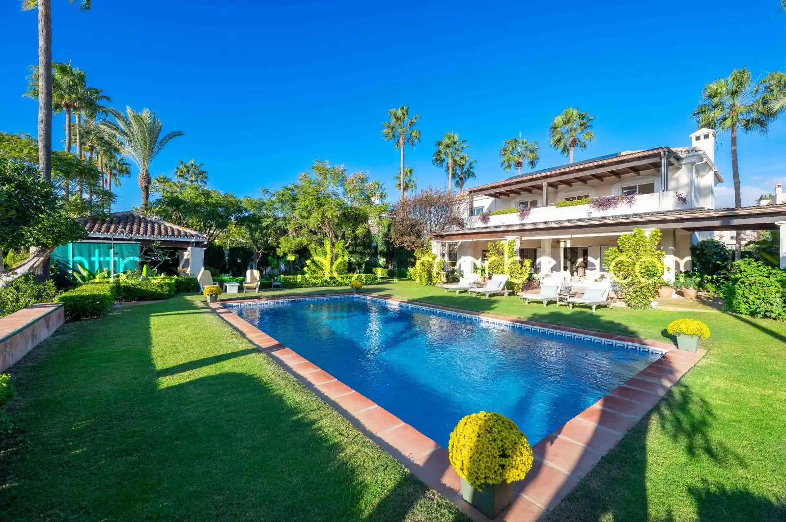 Garten von Haus oder Chalet zum Verkauf in Marbella mit Klimaanlage, Heizung und Privatgarten