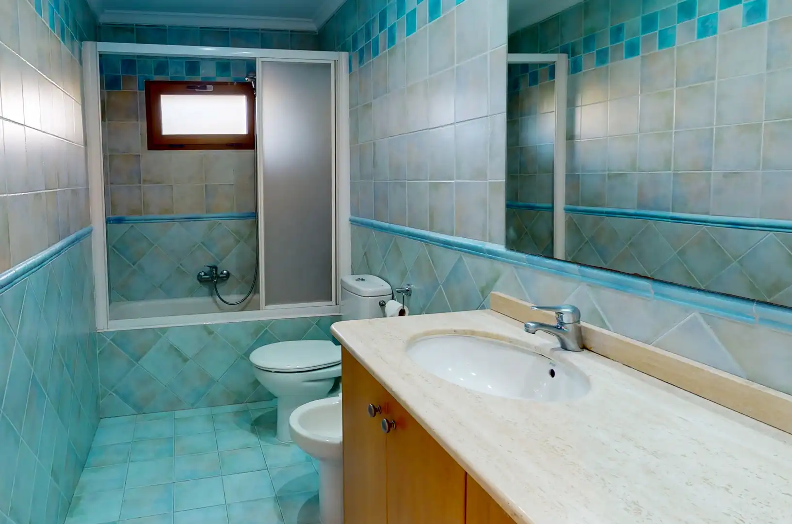 Badezimmer von Wohnung zur Miete in Dénia mit Klimaanlage, Heizung und Terrasse