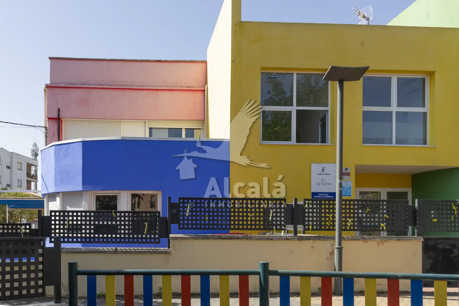 Vista exterior de Pis en venda en Azuqueca de Henares amb Aire condicionat, Calefacció i Terrassa