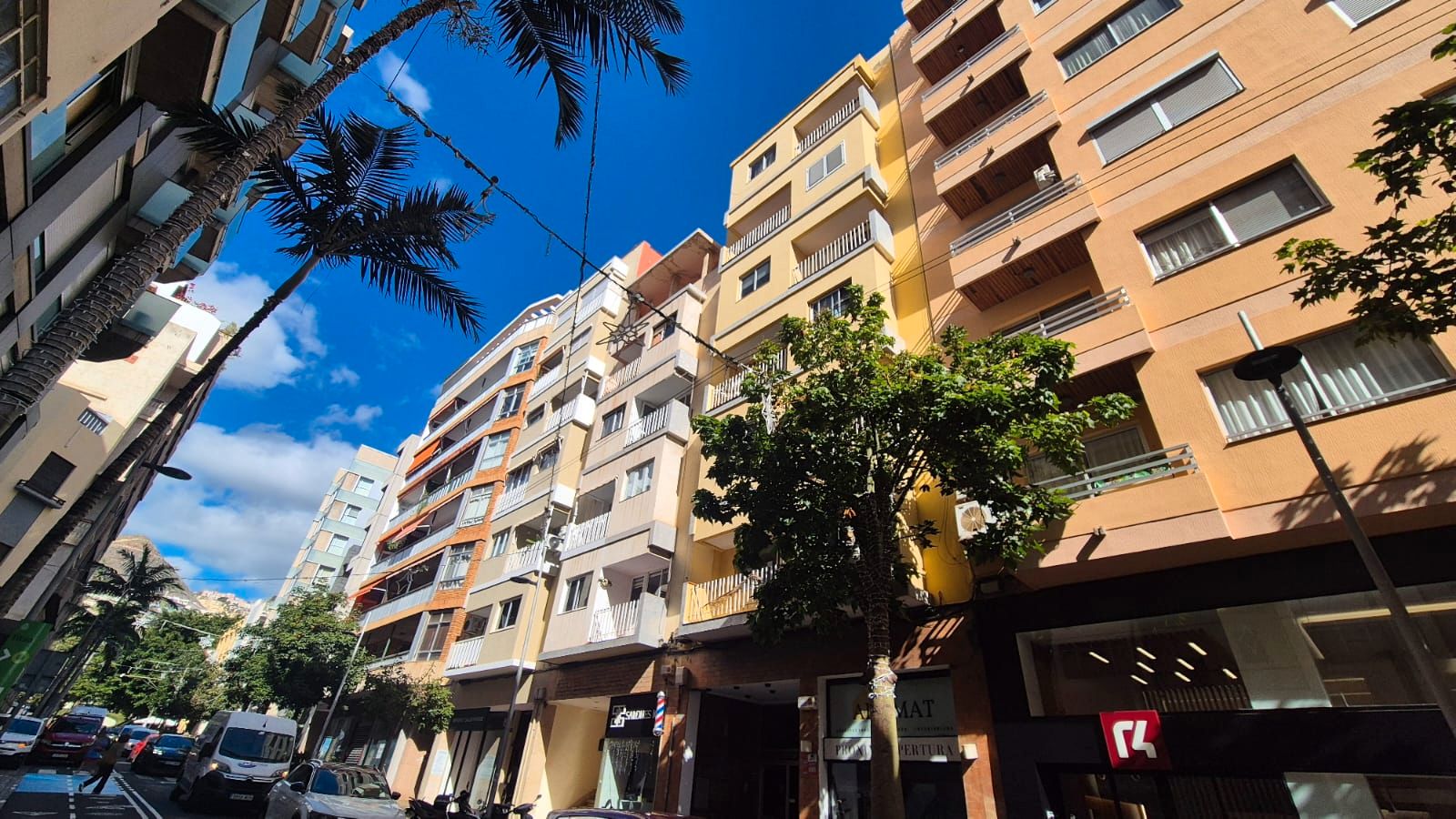 Exterior view of Flat for sale in  Santa Cruz de Tenerife Capital  with Parquet flooring, Furnished and Balcony