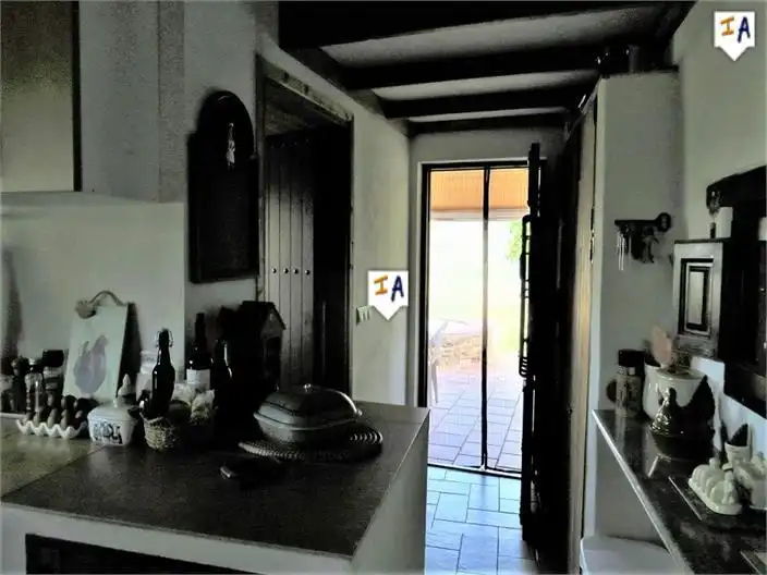 Finca rústica en venda a Huelma