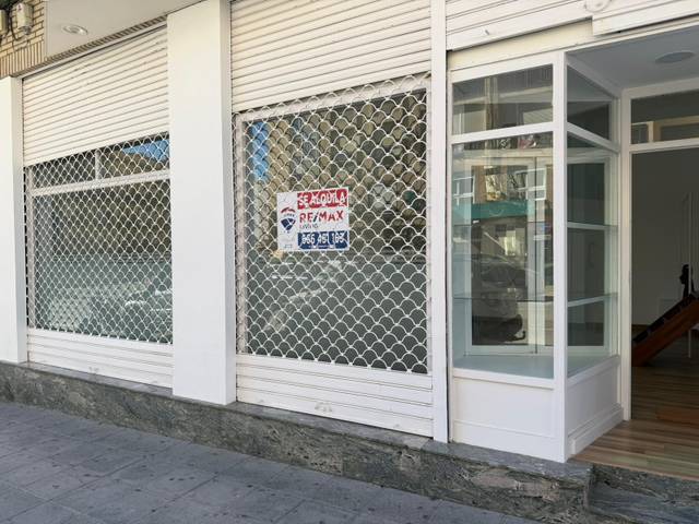 Local comercial en Alquiler en  JUAN CARLOS I, GRAN VIA en Cieza