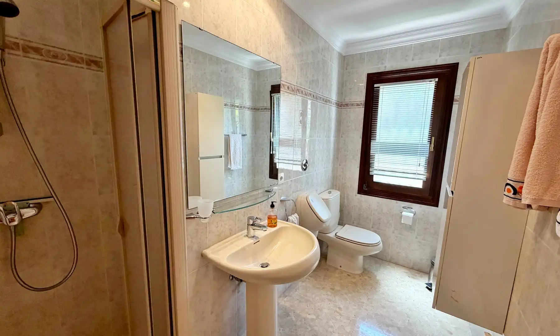 Bathroom of Houses for sale in Dénia  with Air Conditioner, Heating and Private garden