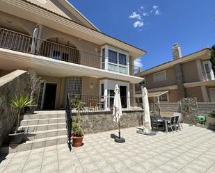 Vista exterior de Casa o xalet en venda en Cambrils amb Aire condicionat, Terrassa i Balcó