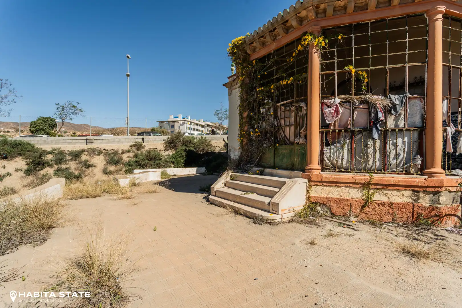 Außenansicht von Residential zum Verkauf in Almería