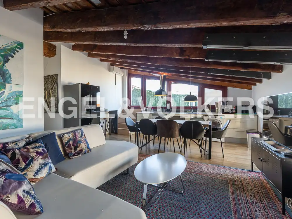 Sala d'estar de Àtic de lloguer en Valencia amb Aire condicionat, Calefacció i Parquet