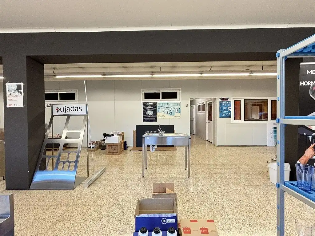 Business premises for sale in Olot, imagen 5