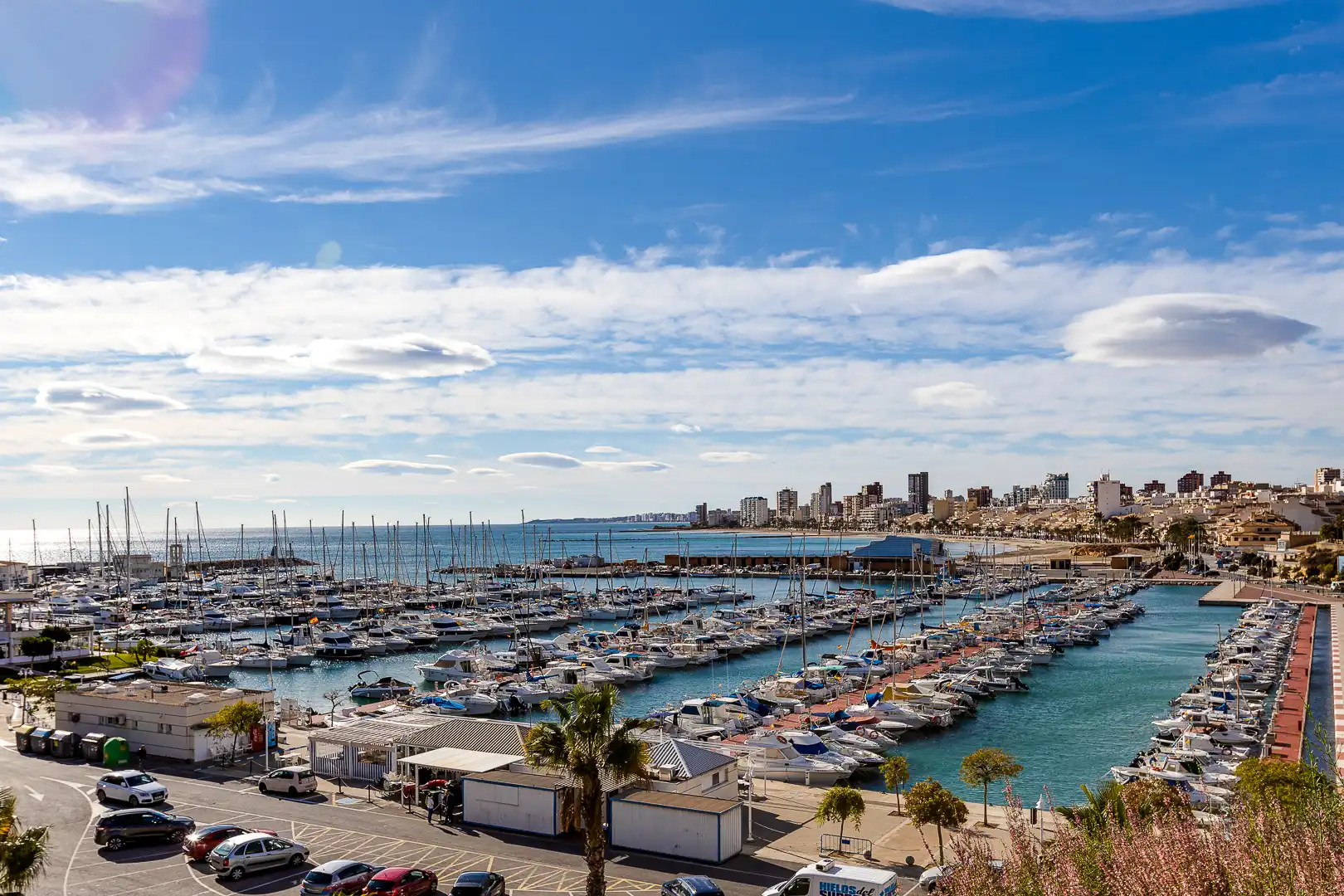 Vista exterior de Piso en venta en El Campello con Aire acondicionado, Terraza y Trastero