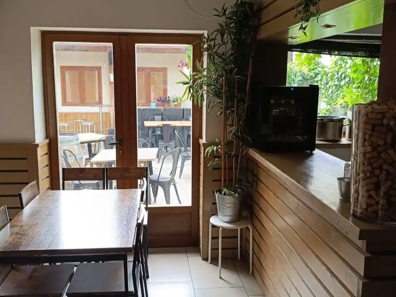 Local en traspaso en Mojados con Aire acondicionado, Calefacción y Terraza