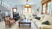 Living room of Single-family semi-detached for sale in  Albacete Capital  with Terrace