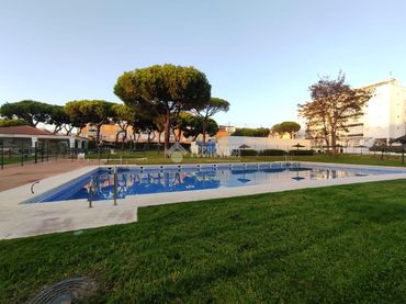 Piso con piscina en venta en El Portil