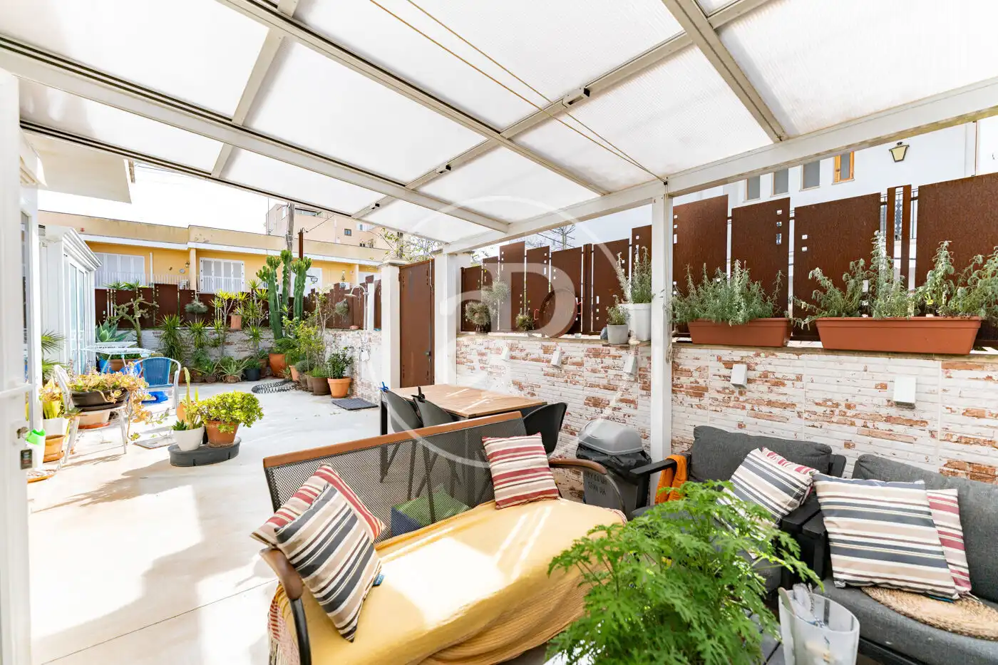 Terrasse von Wohnung zum Verkauf in  Palma de Mallorca mit Klimaanlage, Privatgarten und Terrasse