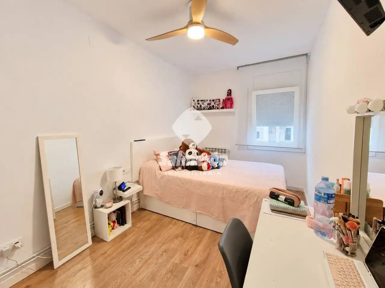 Bedroom of Flat for sale in Centre