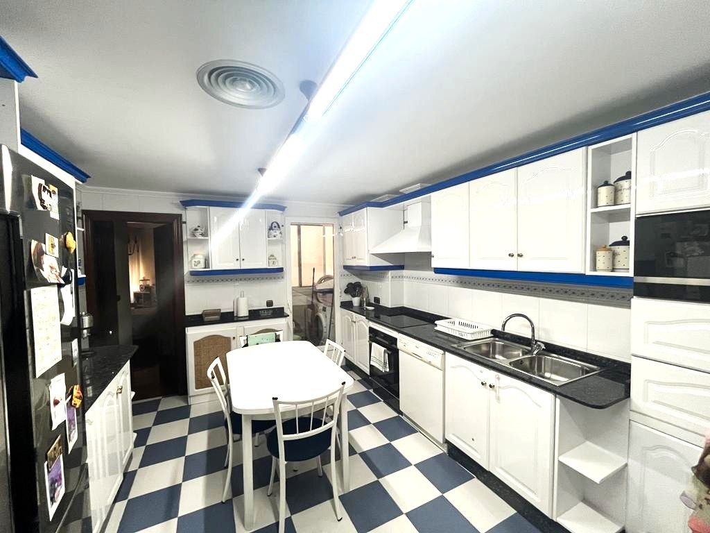 Kitchen of Flat for sale in  Albacete Capital  with Air Conditioner, Heating and Parquet flooring